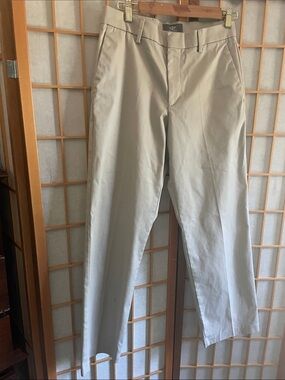 Dockers Men's Chinos in Light Khaki